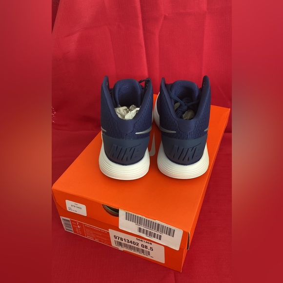 Nike women’s Hyperdunk 2017 TB SIZE 8.5 - Picture 2 of 4